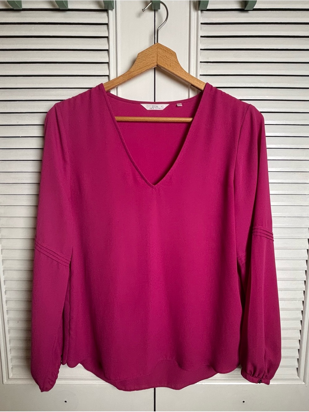 Magenta V-Neck Long Sleeve Blouse